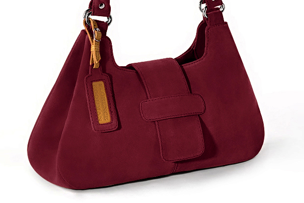 Handcrafted women's luxurious elegant handbag in premium burgundy red leather. Perfect for elevated everyday style.   
                Choose from our luxurious collections of leather and fabric to perfectly match your handbags to your outfits.